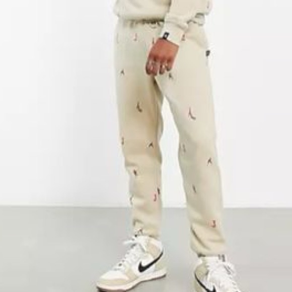 Jordan Essentials Holiday Fleece Pants Men’s XL All Over Print DV9390-206 - Picture 2 of 6